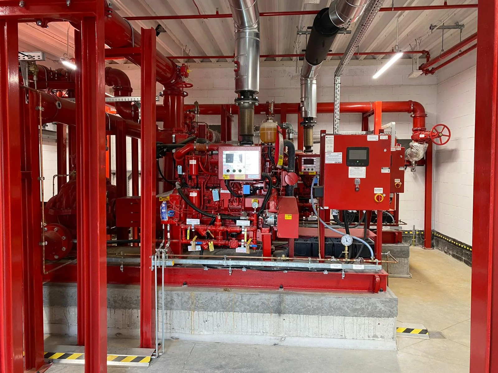 Zespoły pompowe i rurociągi instalacji przeciwpożarowej